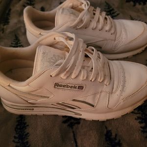 Reebok size 9 1/2